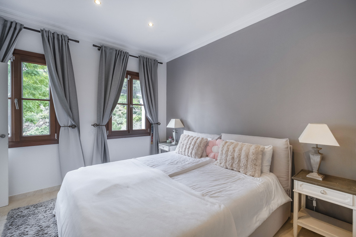 Se vende Villa - Chalet de 6 dormitorios en Costa Del Sol, Málaga, España