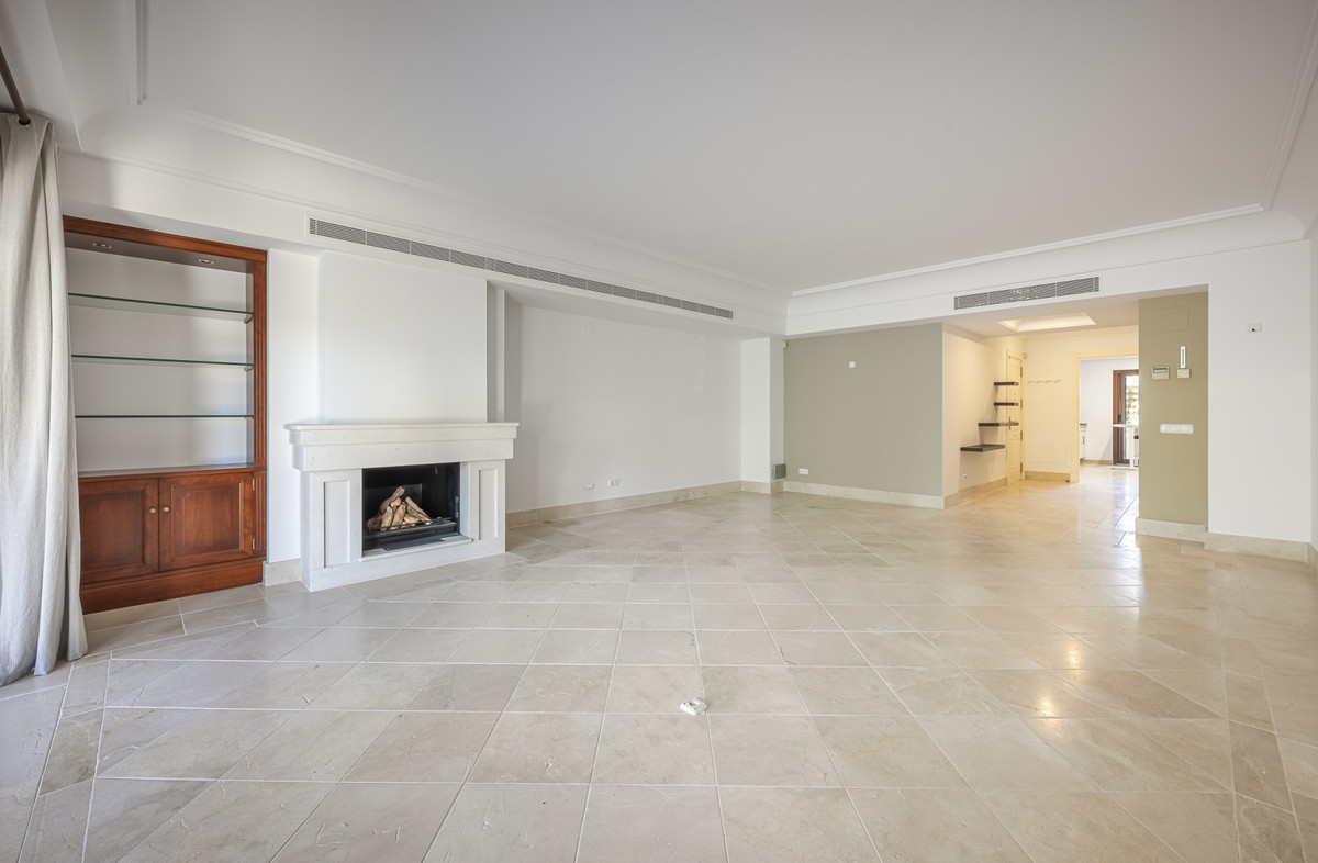 Se vende Apartamento Planta Baja de 2 dormitorios en Costa Del Sol, Cadiz, España