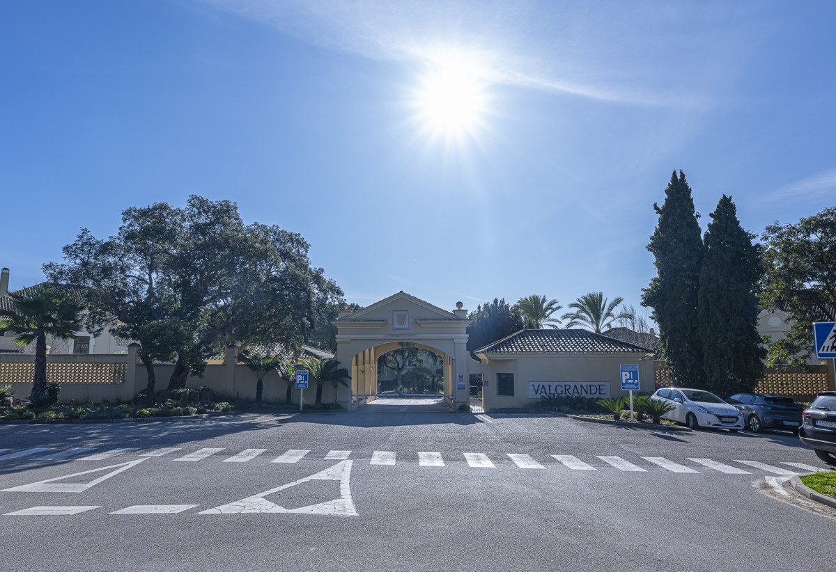 Se vende Apartamento Planta Baja de 2 dormitorios en Costa Del Sol, Cadiz, España