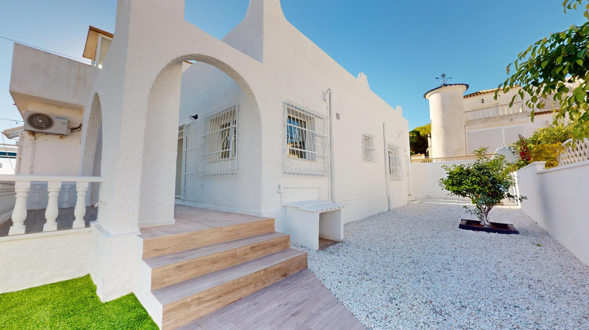 2 Bed Townhouse for sale in Blue Lagoon Costa Blanca, Alicante, Spain