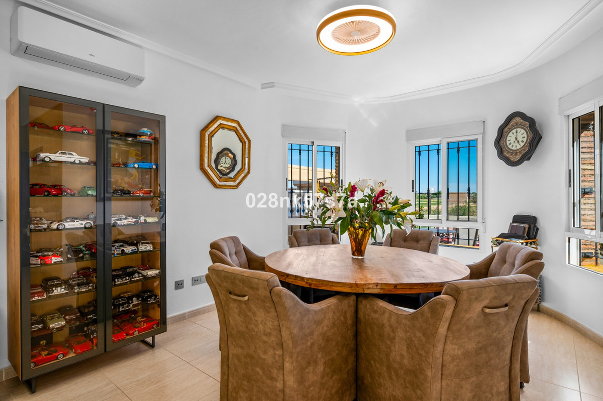 3 Bed Townhouse for sale in Urbanización El Raso Costa Blanca, Alicante, Spain