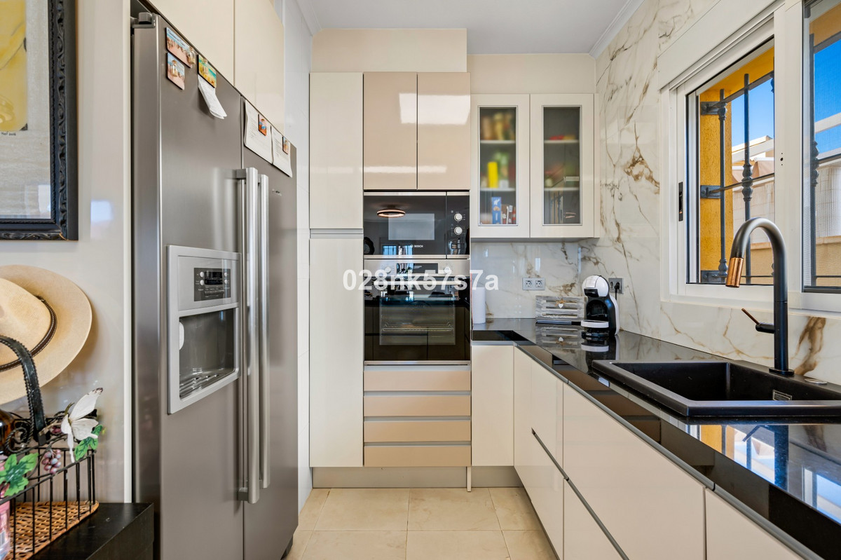 3 Bed Townhouse for sale in Urbanización El Raso Costa Blanca, Alicante, Spain