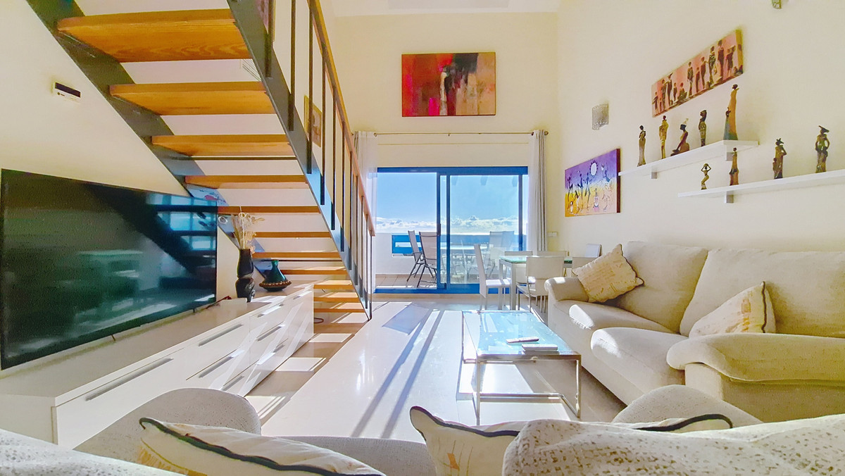 3 Bed Apartment for sale in La Duquesa Costa Del Sol, Málaga, Spain