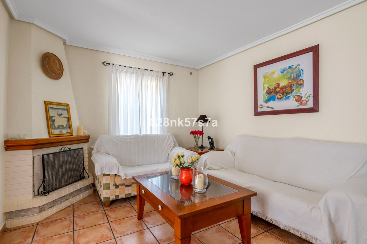 Se vende Villa - Chalet de 4 dormitorios en Costa Blanca, Alicante, España