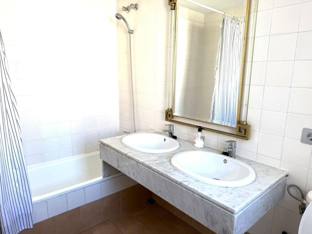 3 Bed Townhouse for sale in Estepona Costa Del Sol, Málaga, Spain