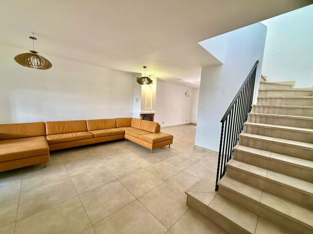 3 Bed Townhouse for sale in Estepona Costa Del Sol, Málaga, Spain