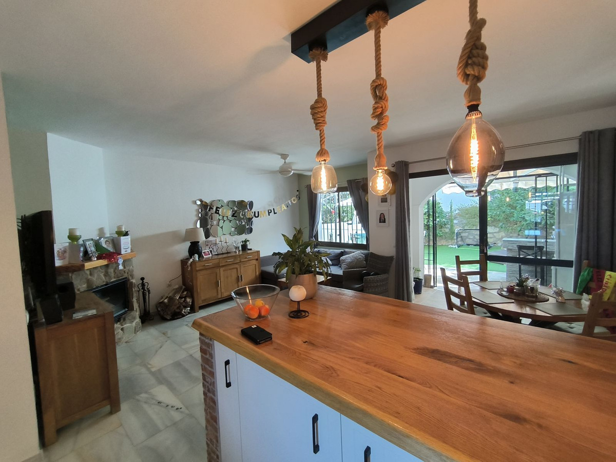 Se vende Pareada de 3 dormitorios en Costa Del Sol, Málaga, España