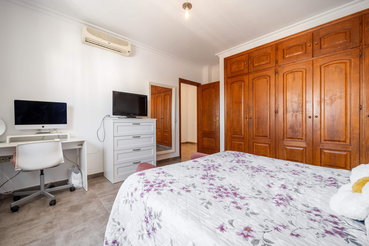 3 Bed Townhouse for sale in Estepona Costa Del Sol, Málaga, Spain