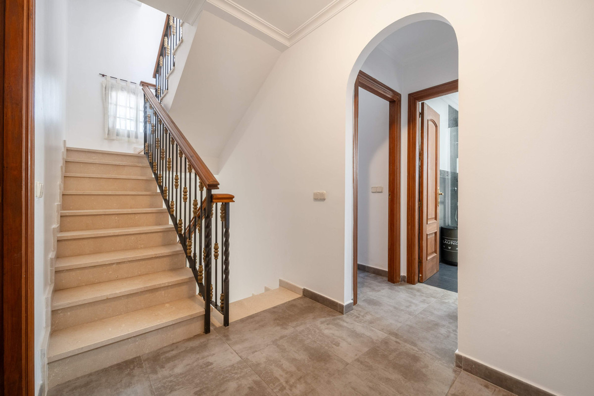 3 Bed Townhouse for sale in Estepona Costa Del Sol, Málaga, Spain