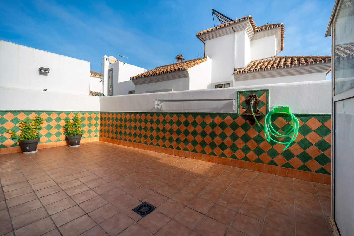 3 Bed Townhouse for sale in Estepona Costa Del Sol, Málaga, Spain