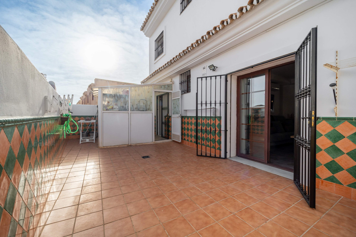 3 Bed Townhouse for sale in Estepona Costa Del Sol, Málaga, Spain