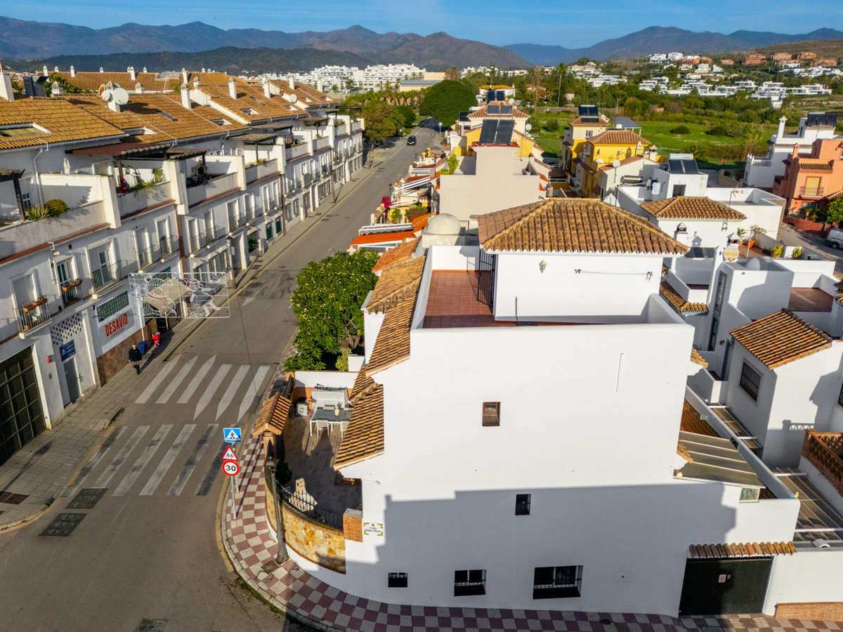 3 Bed Townhouse for sale in Estepona Costa Del Sol, Málaga, Spain