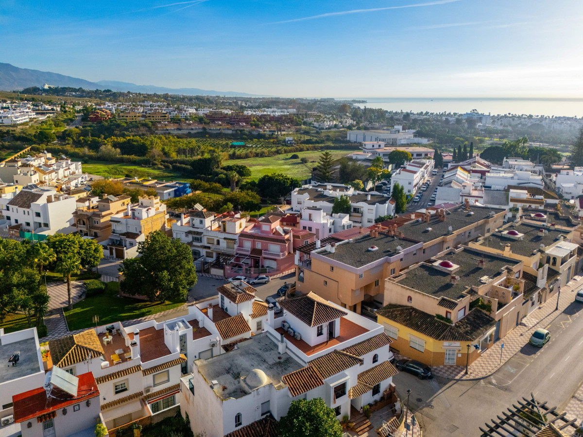 3 Bed Townhouse for sale in Estepona Costa Del Sol, Málaga, Spain