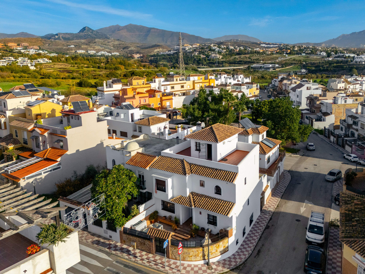 3 Bed Townhouse for sale in Estepona Costa Del Sol, Málaga, Spain
