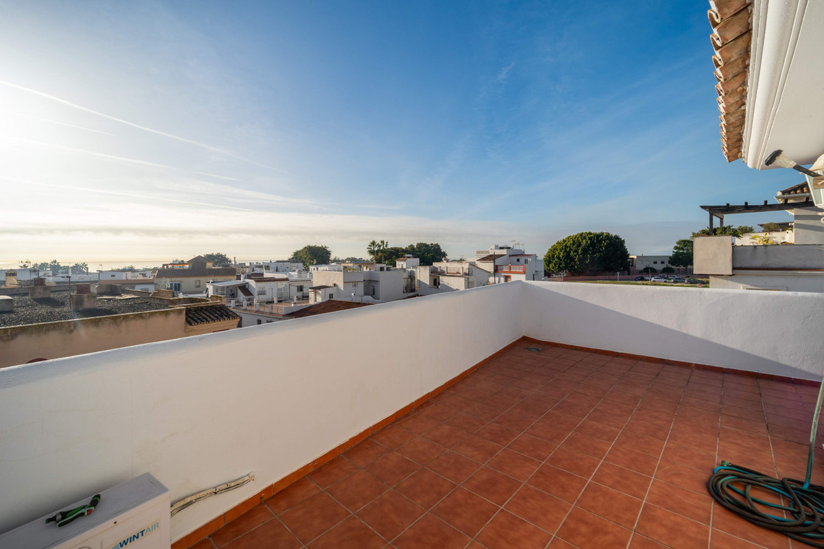 3 Bed Townhouse for sale in Estepona Costa Del Sol, Málaga, Spain