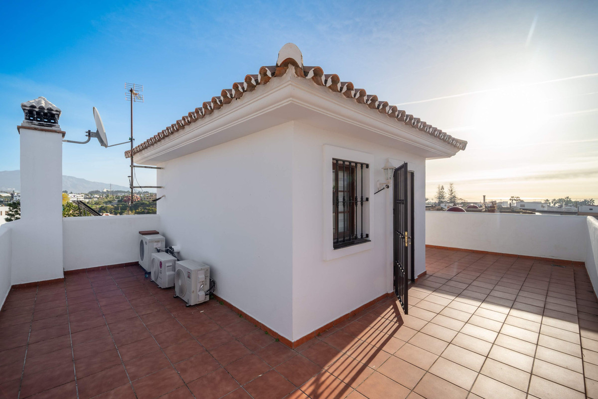 3 Bed Townhouse for sale in Estepona Costa Del Sol, Málaga, Spain