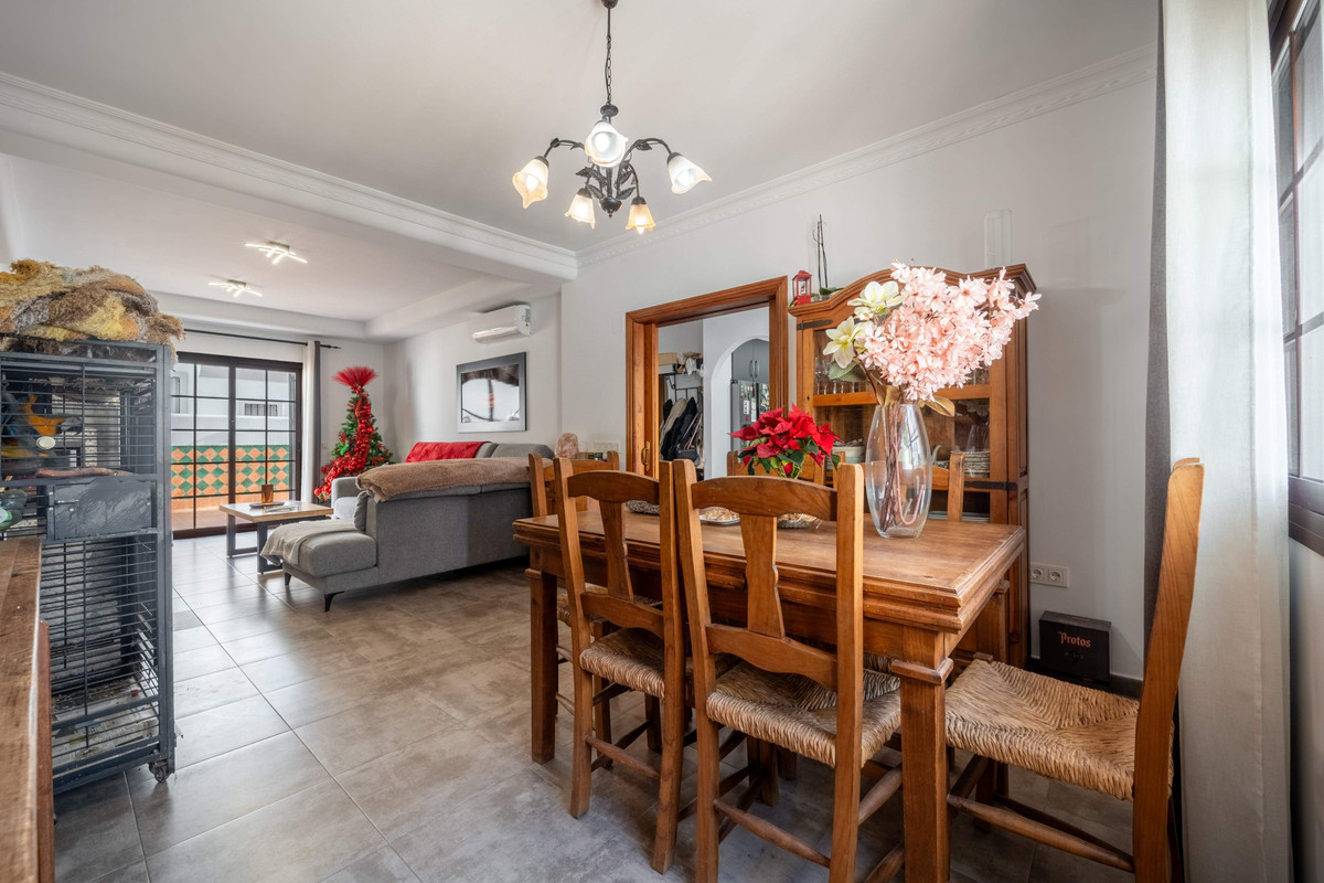 3 Bed Townhouse for sale in Estepona Costa Del Sol, Málaga, Spain