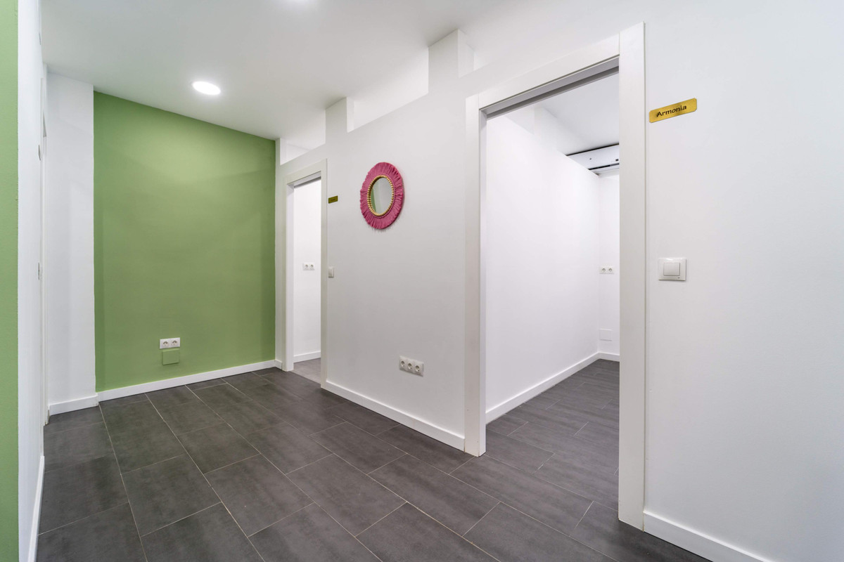 Se vende Local comercial  en Costa Del Sol, Málaga, España