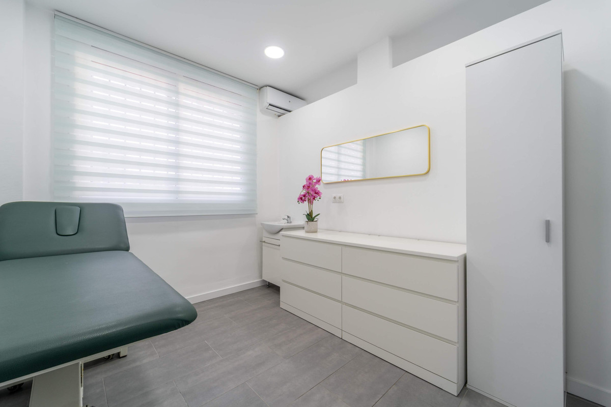 Se vende Local comercial  en Costa Del Sol, Málaga, España
