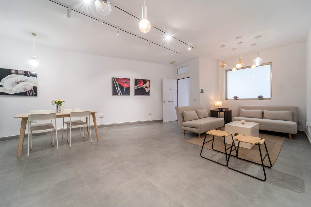 Se vende Local comercial  en Costa Del Sol, Málaga, España