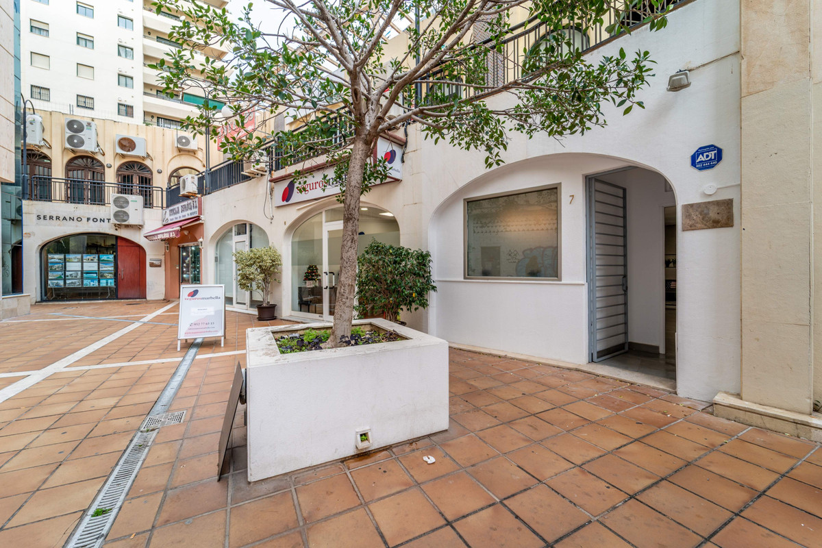 Se vende Local comercial  en Costa Del Sol, Málaga, España