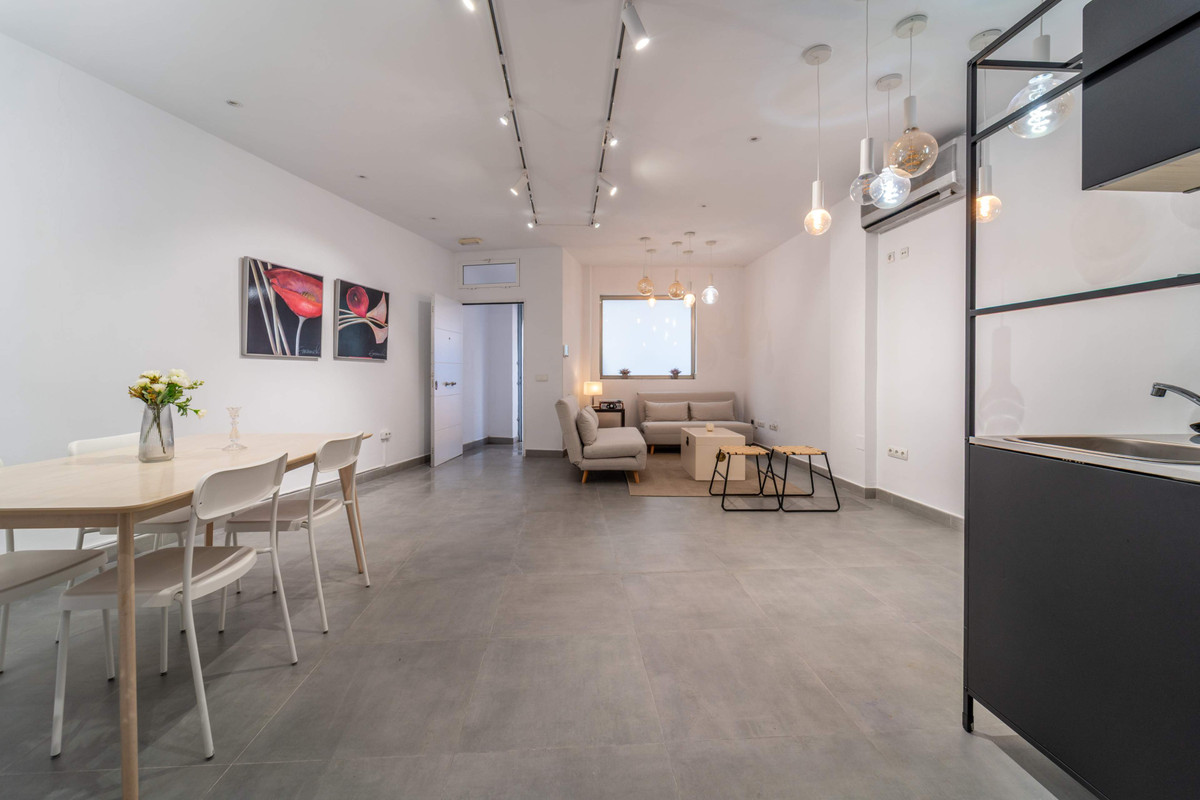 Se vende Local comercial  en Costa Del Sol, Málaga, España
