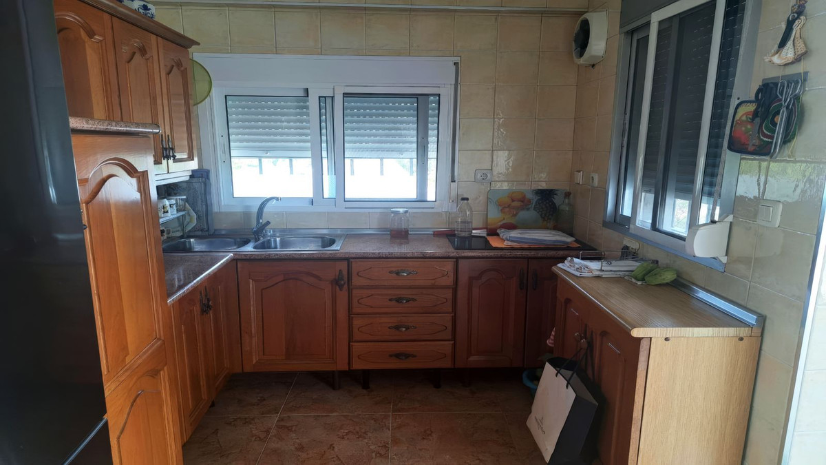 Se vende Finca - Cortijo de 4 dormitorios en Costa Del Sol, Málaga, España