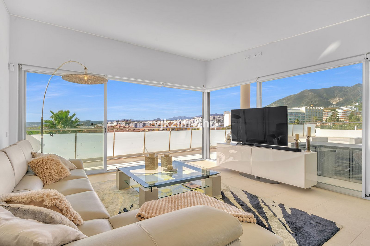 3 Bed Apartment for sale in Benalmadena Costa Del Sol, Málaga, Spain
