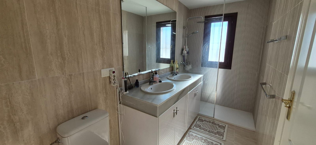 Se vende Adosada de 4 dormitorios en Costa Del Sol, Málaga, España