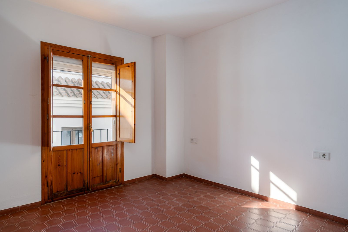 5 Bed Townhouse for sale in Estepona Costa Del Sol, Málaga, Spain