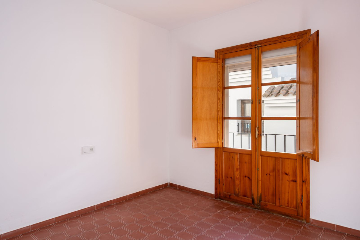 5 Bed Townhouse for sale in Estepona Costa Del Sol, Málaga, Spain