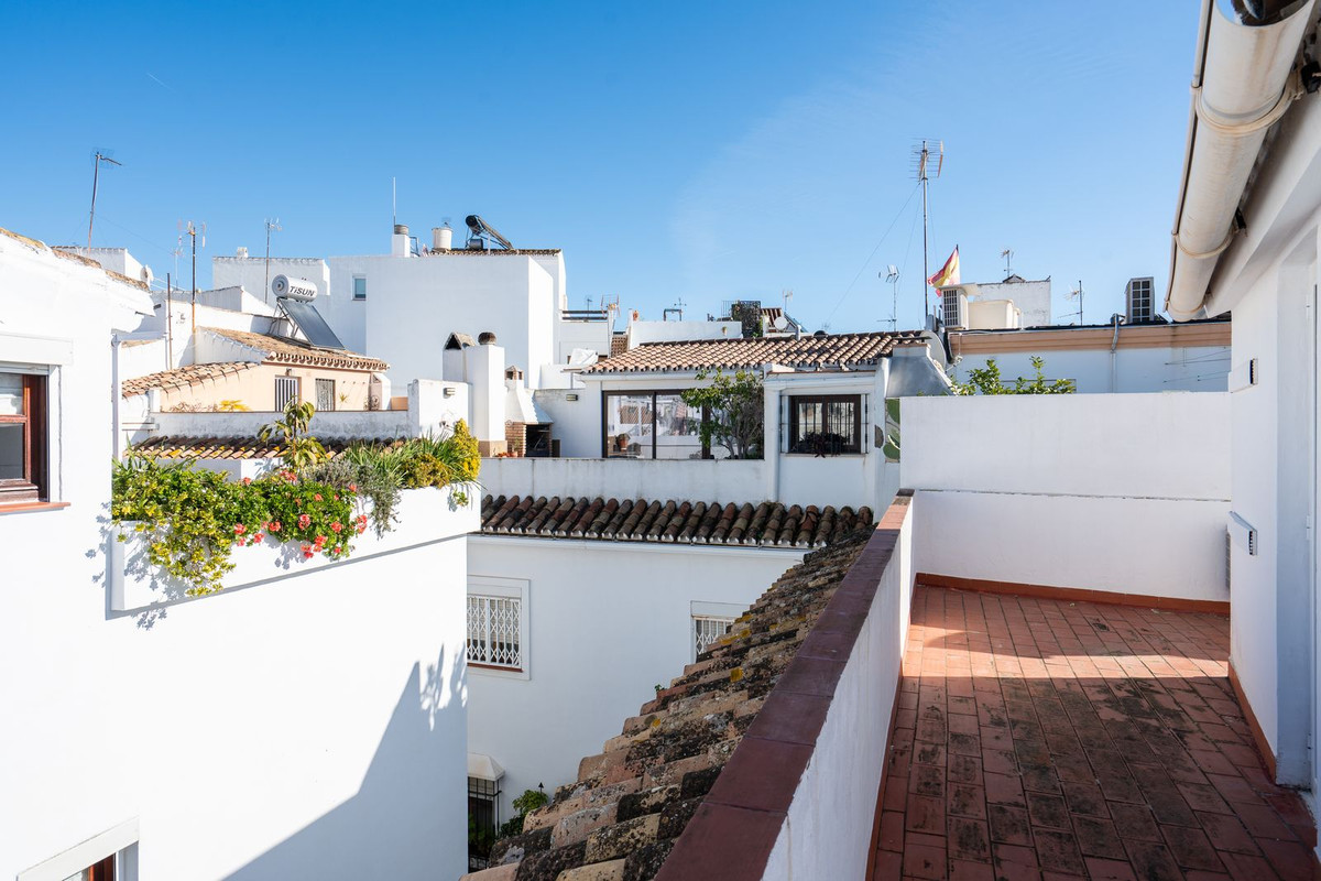 5 Bed Townhouse for sale in Estepona Costa Del Sol, Málaga, Spain