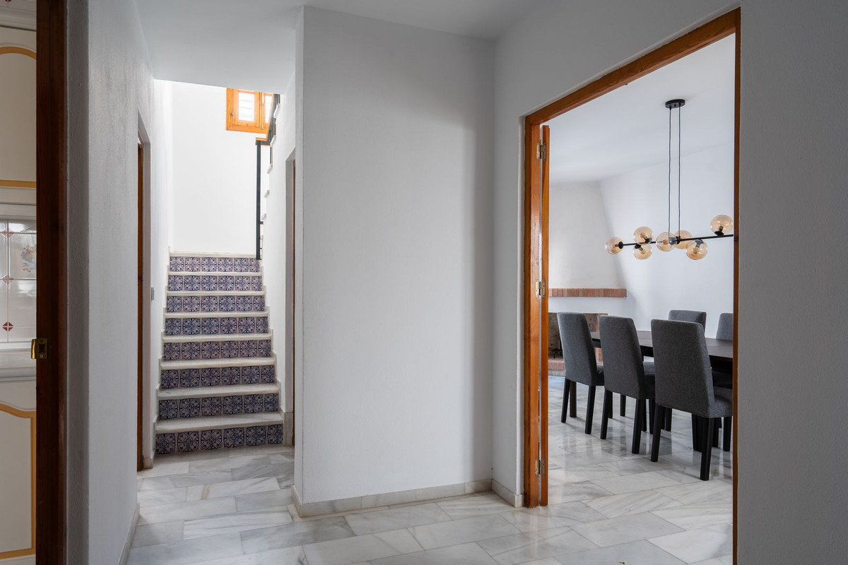 5 Bed Townhouse for sale in Estepona Costa Del Sol, Málaga, Spain