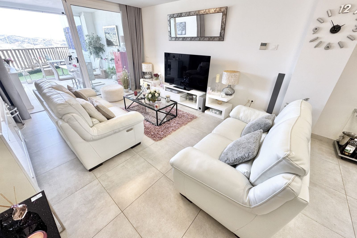 3 Bed Apartment for sale in La Cala De Mijas Costa Del Sol, Málaga, Spain