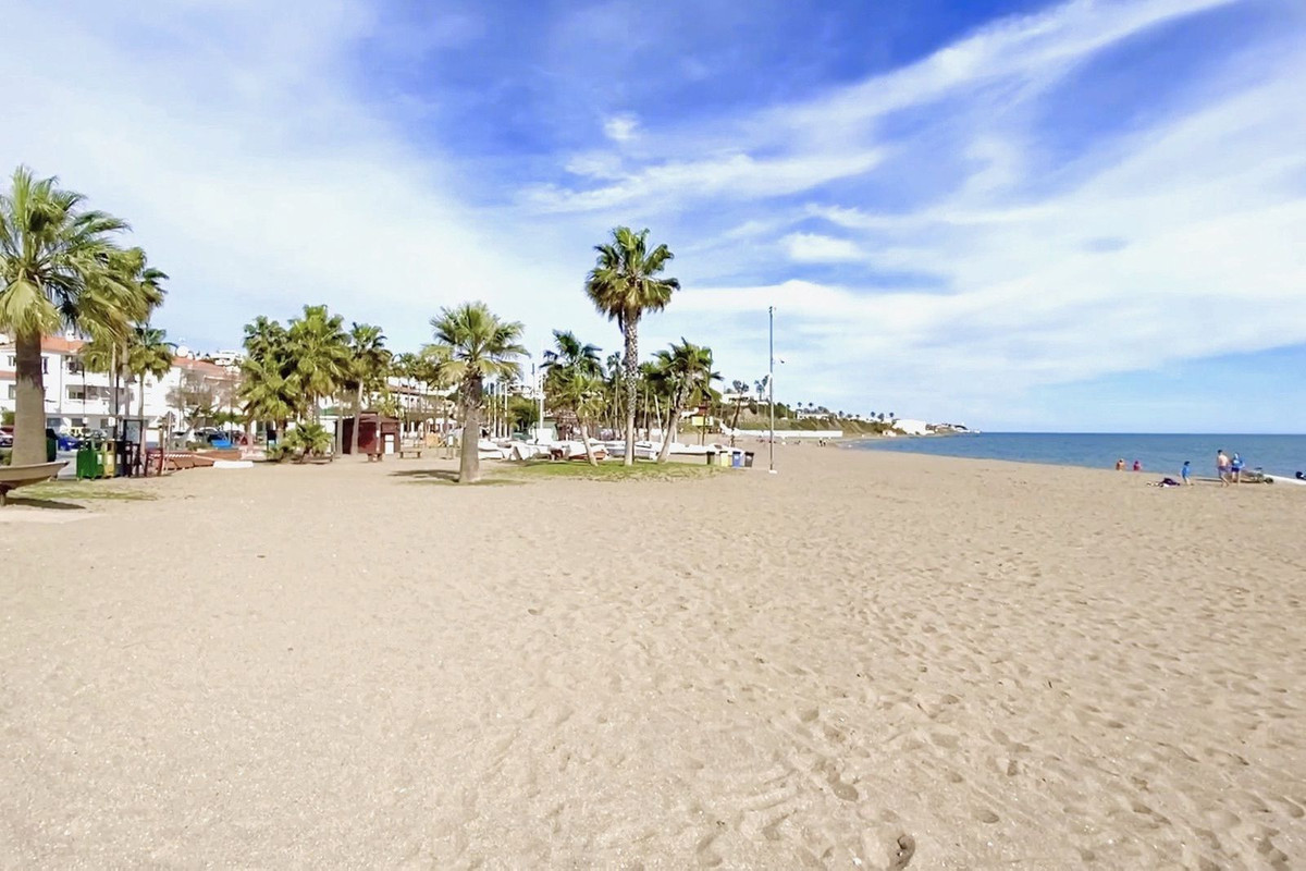 3 Bed Apartment for sale in La Cala De Mijas Costa Del Sol, Málaga, Spain