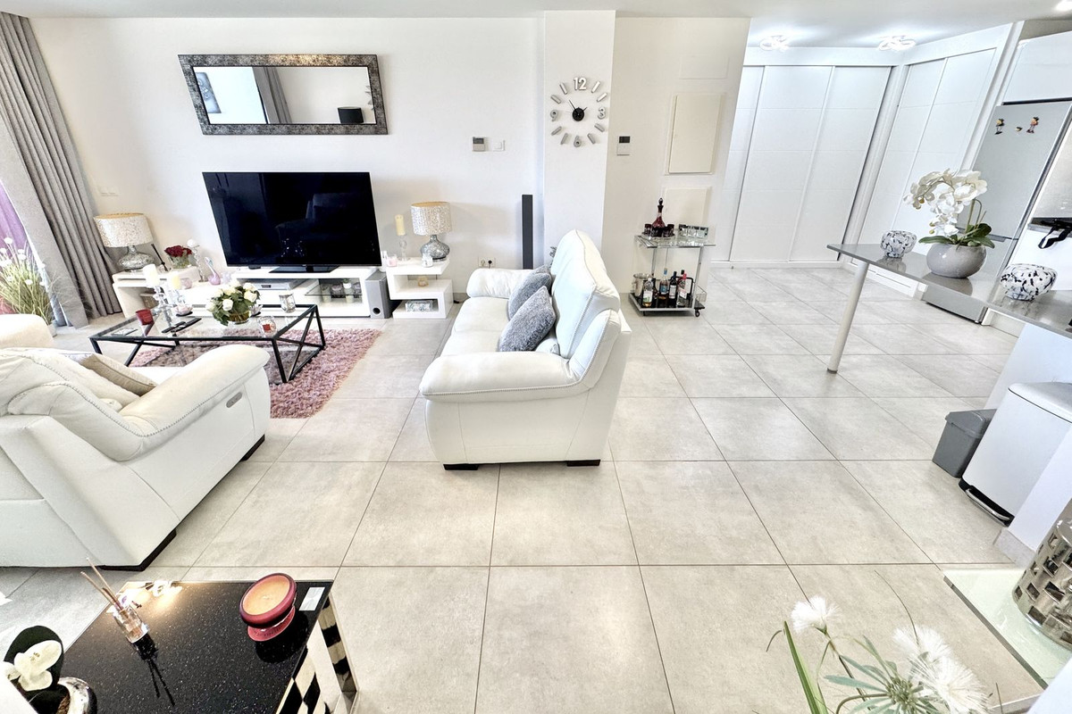 3 Bed Apartment for sale in La Cala De Mijas Costa Del Sol, Málaga, Spain