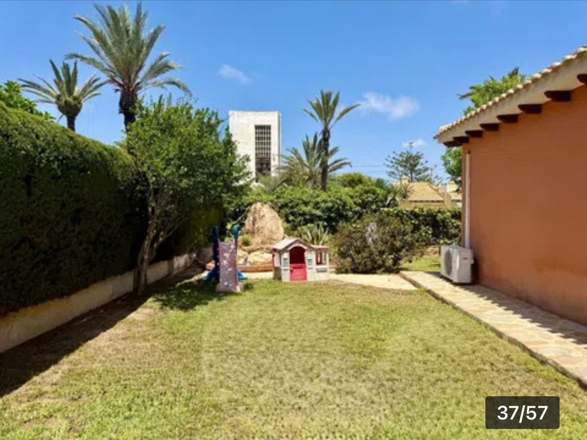4 Bed Townhouse for sale in Cabo Roig Costa Blanca, Alicante, Spain