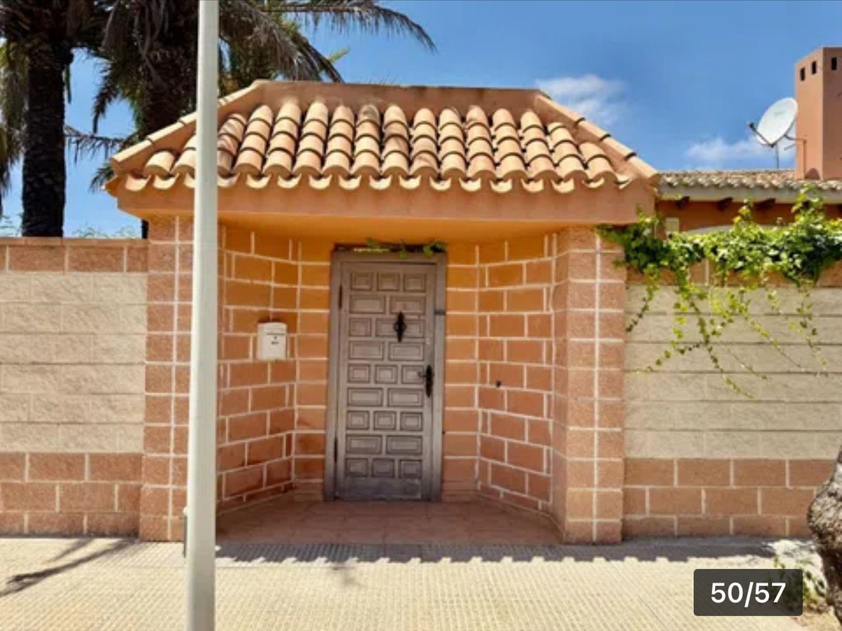 4 Bed Townhouse for sale in Cabo Roig Costa Blanca, Alicante, Spain