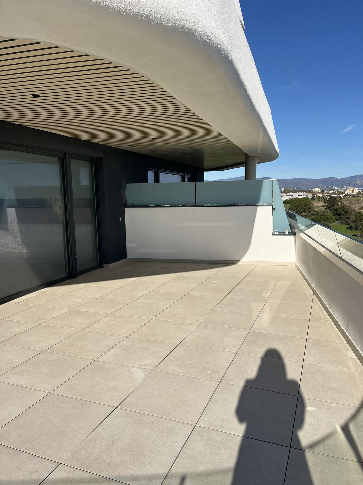 Se vende Apartamento Planta Media de 3 dormitorios en Costa Del Sol, Málaga, España