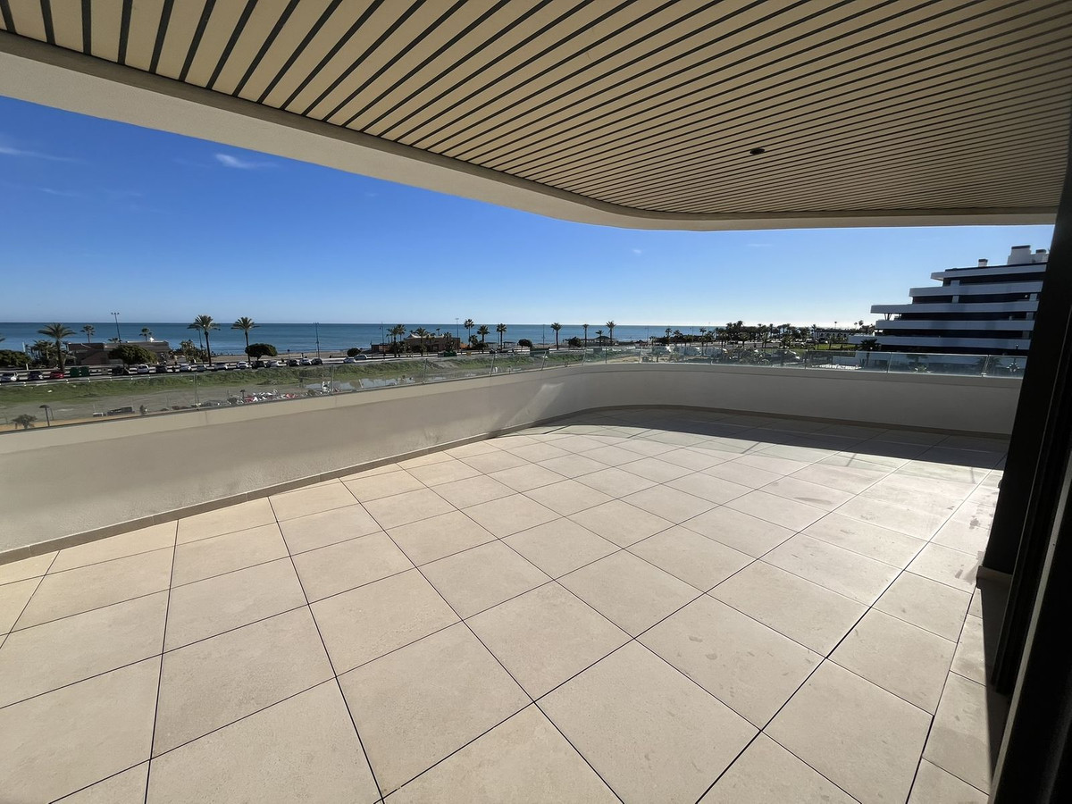 Se vende Apartamento Planta Media de 3 dormitorios en Costa Del Sol, Málaga, España