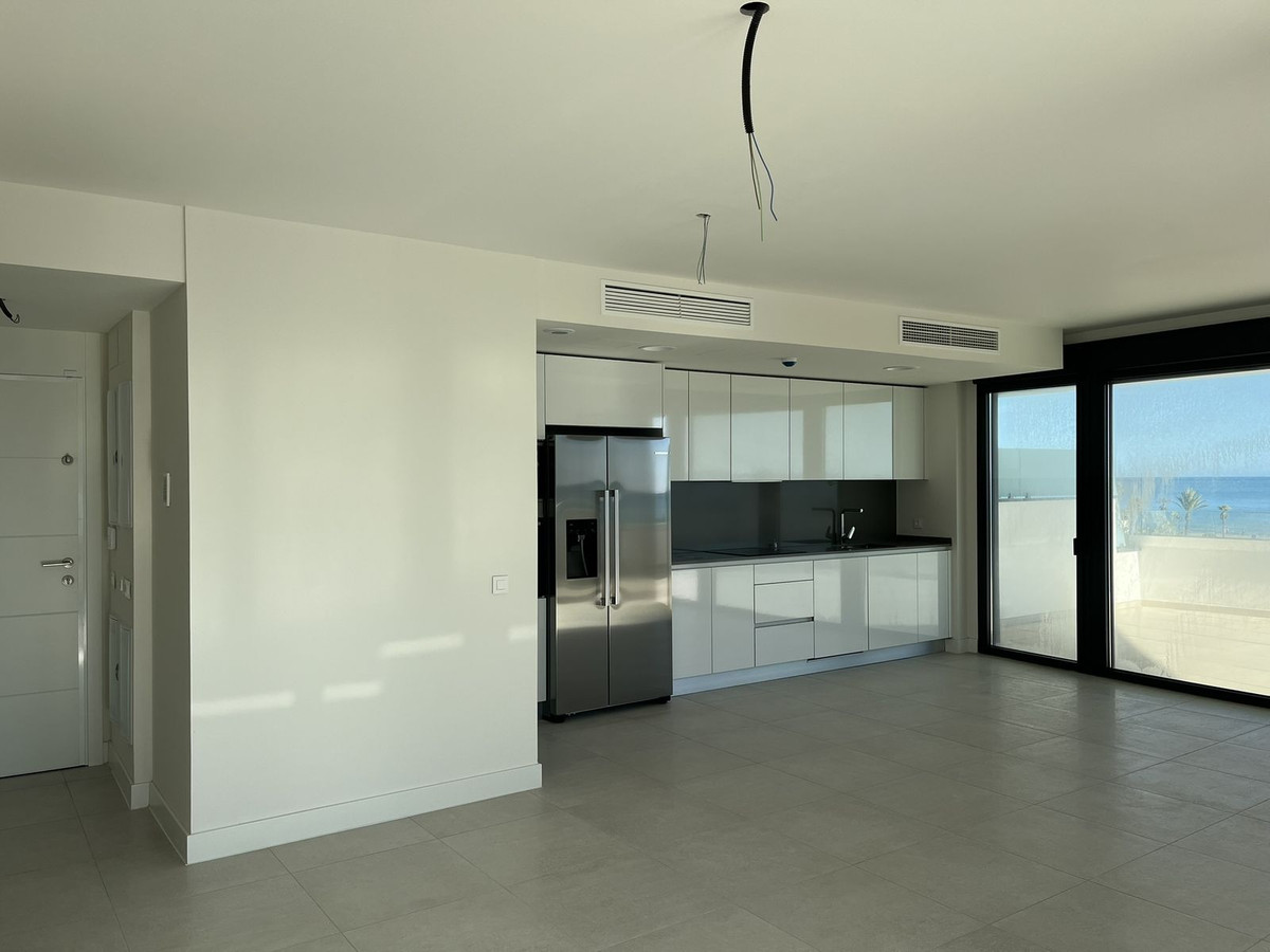Se vende Apartamento Planta Media de 3 dormitorios en Costa Del Sol, Málaga, España