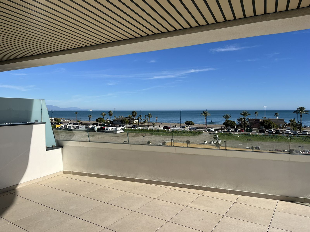 Se vende Apartamento Planta Media de 3 dormitorios en Costa Del Sol, Málaga, España