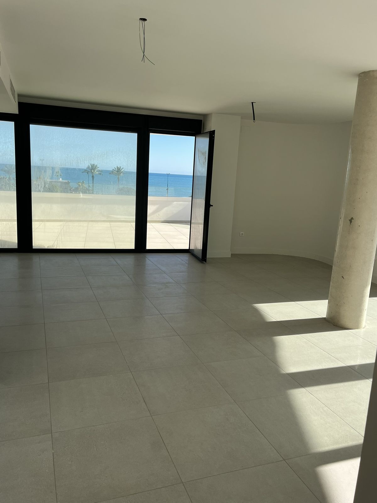 Se vende Apartamento Planta Media de 3 dormitorios en Costa Del Sol, Málaga, España