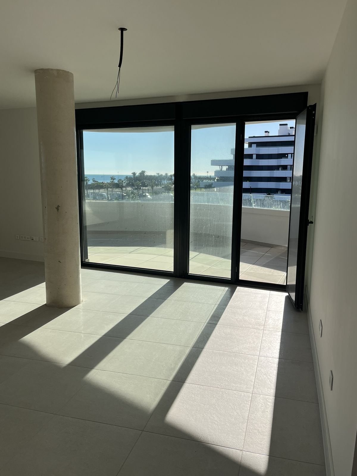 Se vende Apartamento Planta Media de 3 dormitorios en Costa Del Sol, Málaga, España
