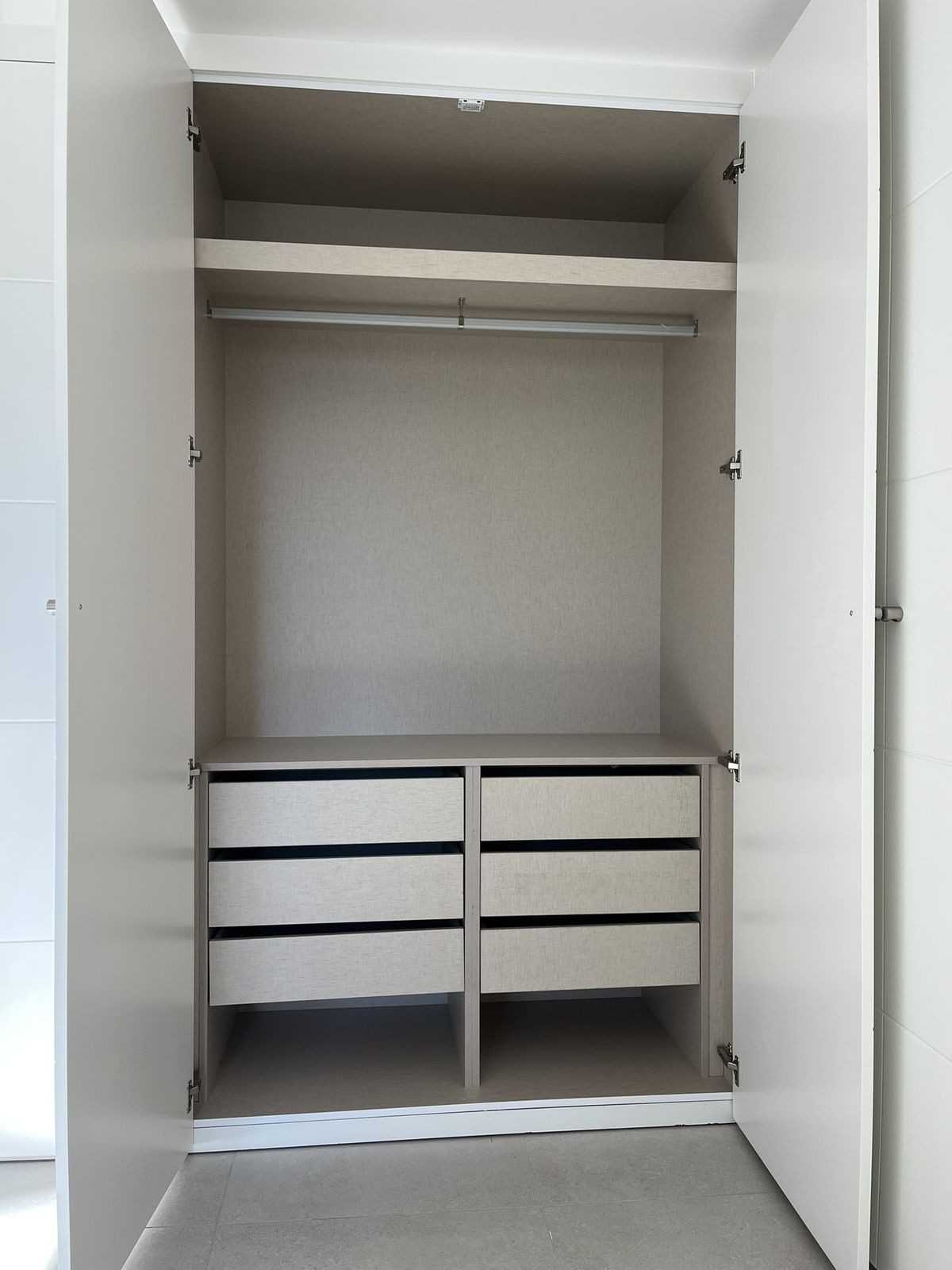 Se vende Apartamento Planta Media de 3 dormitorios en Costa Del Sol, Málaga, España