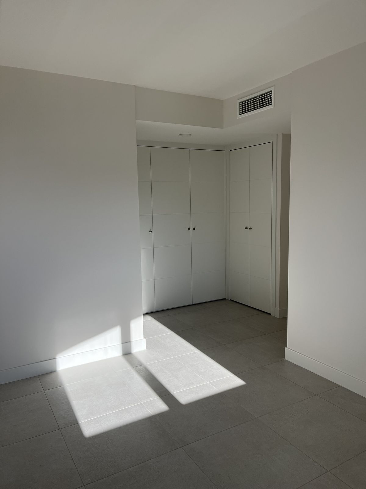 Se vende Apartamento Planta Media de 3 dormitorios en Costa Del Sol, Málaga, España