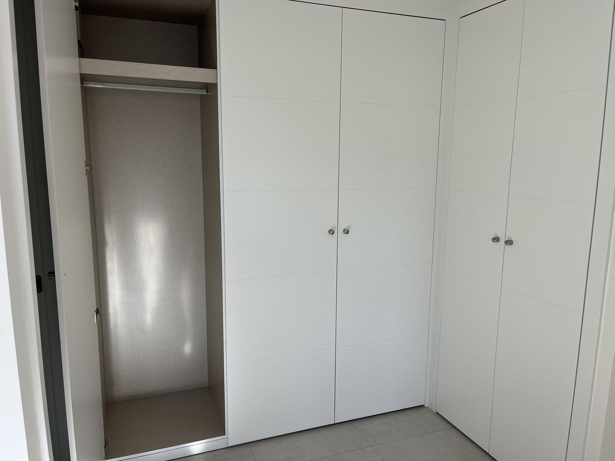 Se vende Apartamento Planta Media de 3 dormitorios en Costa Del Sol, Málaga, España