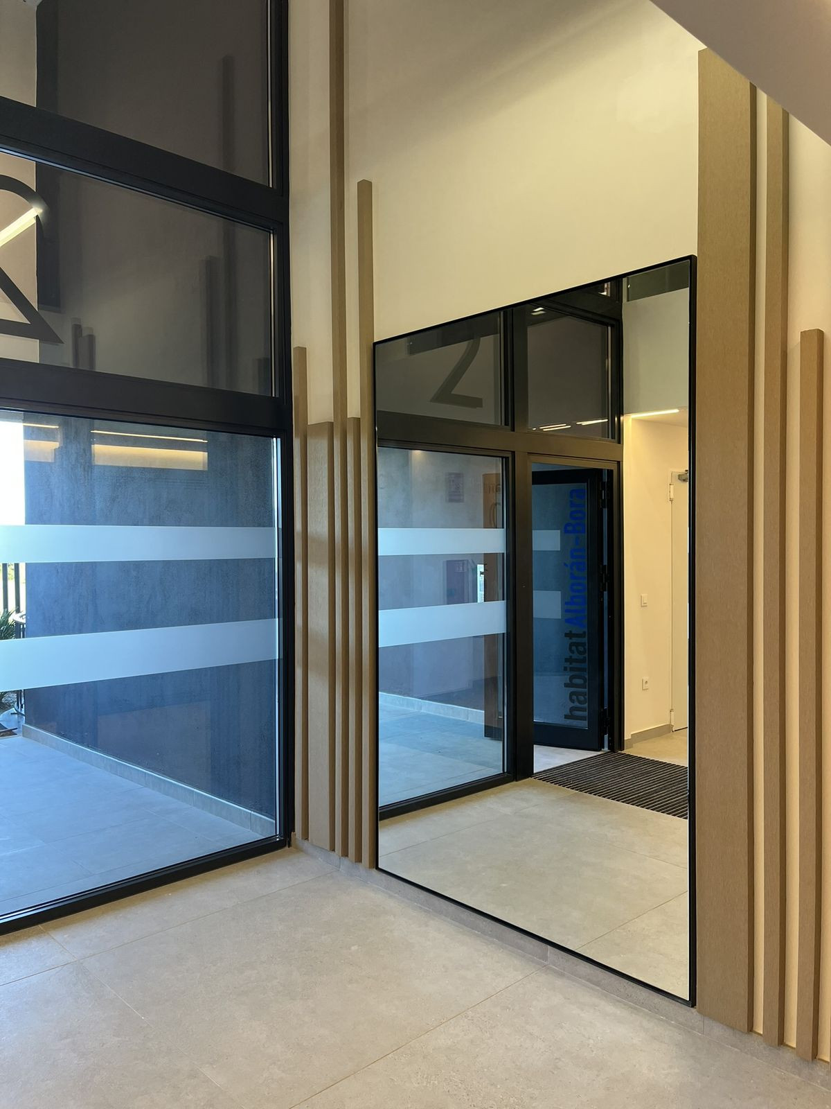 Se vende Apartamento Planta Media de 3 dormitorios en Costa Del Sol, Málaga, España