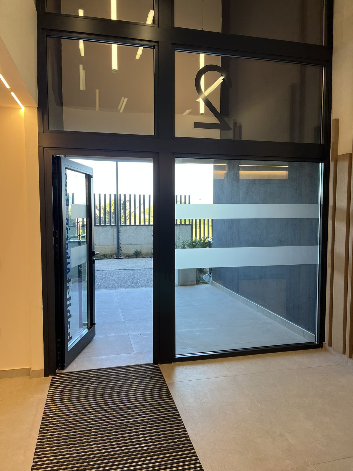 Se vende Apartamento Planta Media de 3 dormitorios en Costa Del Sol, Málaga, España