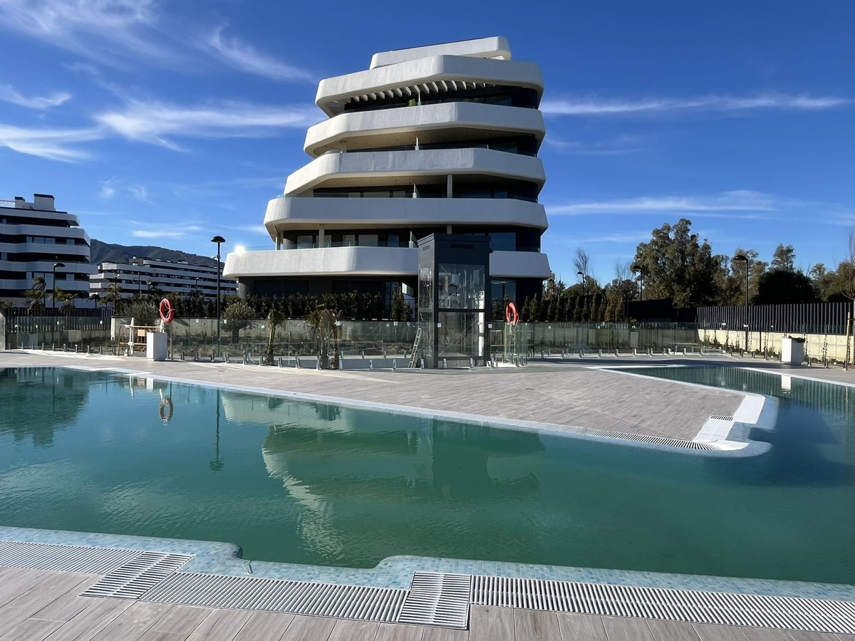 Se vende Apartamento Planta Media de 3 dormitorios en Costa Del Sol, Málaga, España